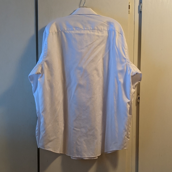 Van Heusen Dress Shirt - Picture 2 of 5